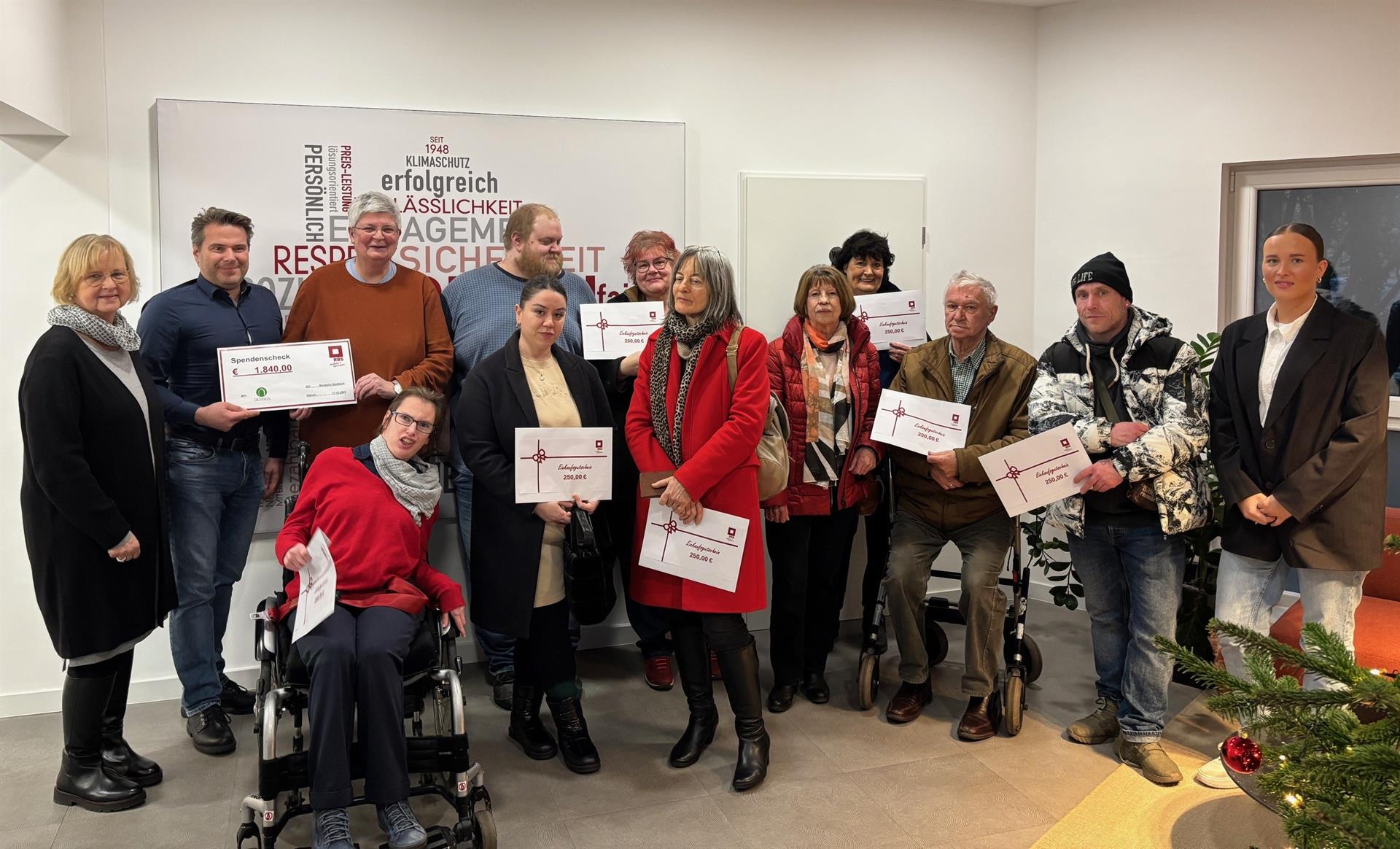 Glückliche Gewinner:innen der RBS-Mieterbefragung